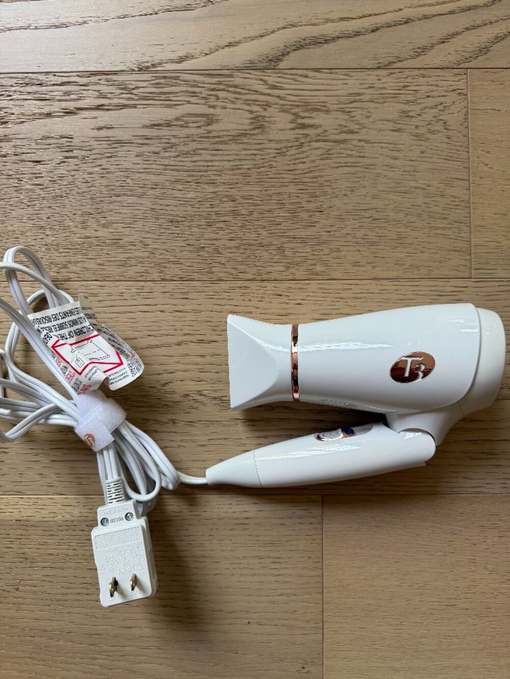 T3 FEATHERWEIGHT COMPACT Hair Dryer